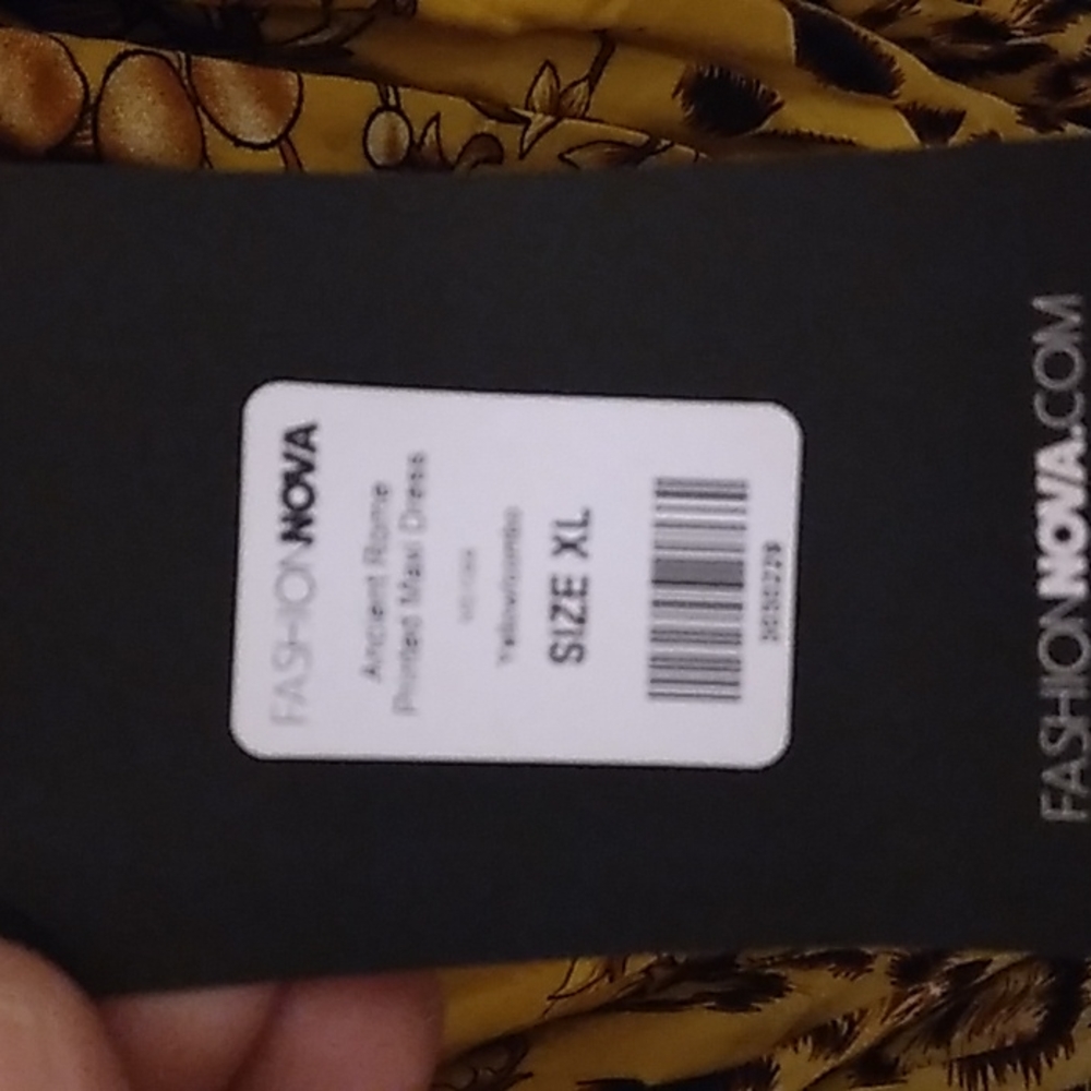 Fashion Nova ancient Rome print maxi dress - Picture 7 of 7
